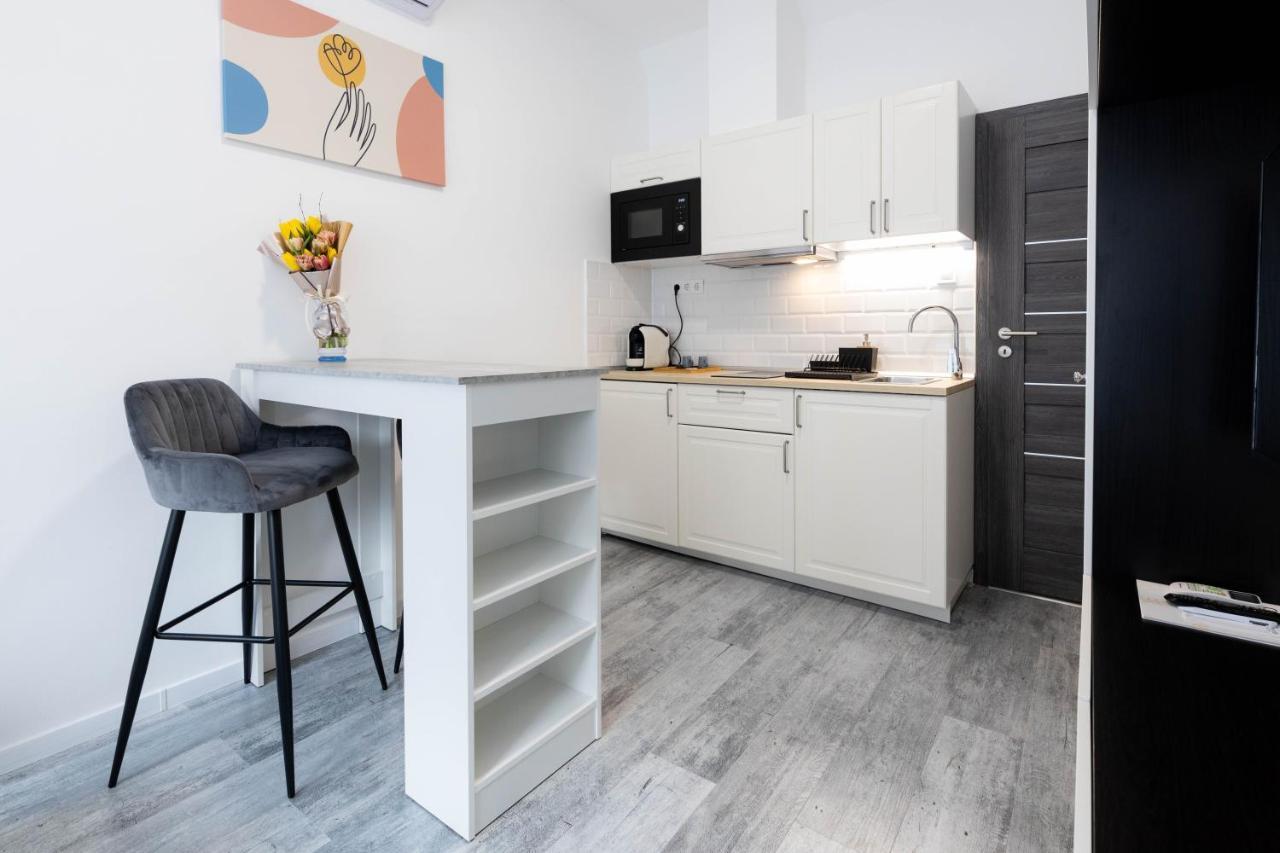 Roomstore Studio Apartments Eger Exteriör bild