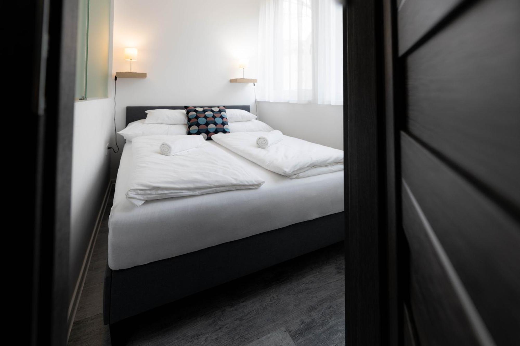 Roomstore Studio Apartments Eger Exteriör bild